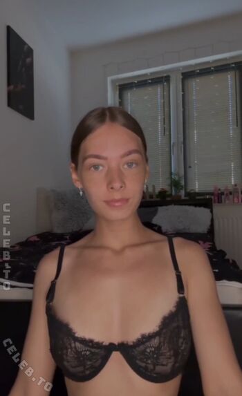 Full leaked Lucywhoelse private onlyfans photo