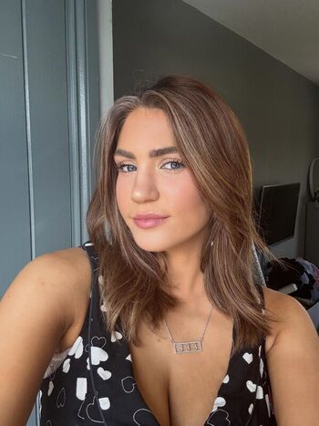 Full leaked Lucyy moss page private onlyfans photo