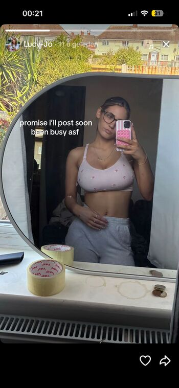 Full leaked Lucyy moss page private onlyfans photo