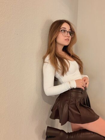 Full leaked Lyssaurora private onlyfans photo