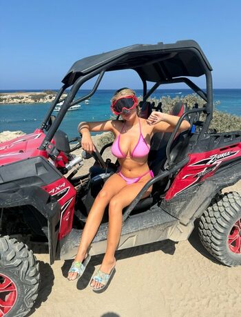Full leaked Mollymercedes  page private onlyfans photo
