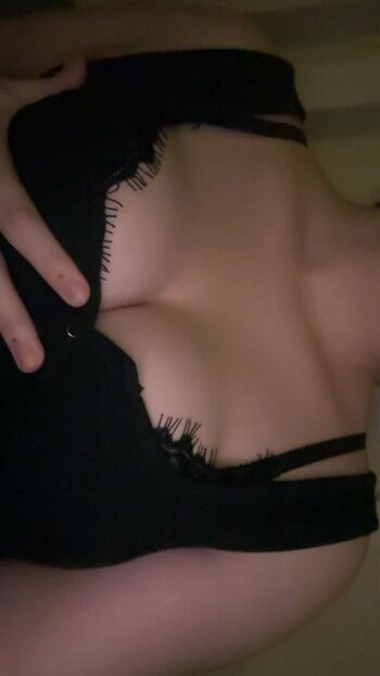 Full leaked Petiteandsweet private onlyfans photo