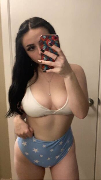 Full leaked Petiteandsweet private onlyfans photo