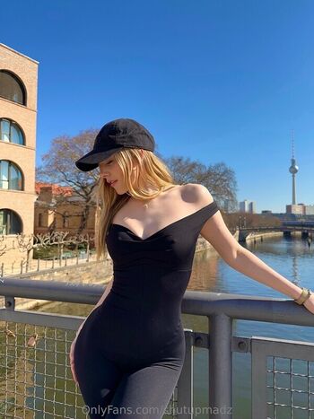 Full leaked Shutupmelissa  page private onlyfans photo