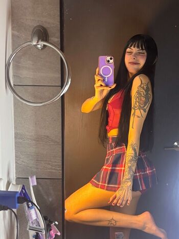 Full leaked Skinnyghostiee private onlyfans photo