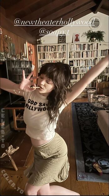 Full leaked Sophie thatcher page private onlyfans photo