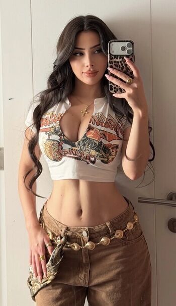 Full leaked Vaimonroe private onlyfans photo