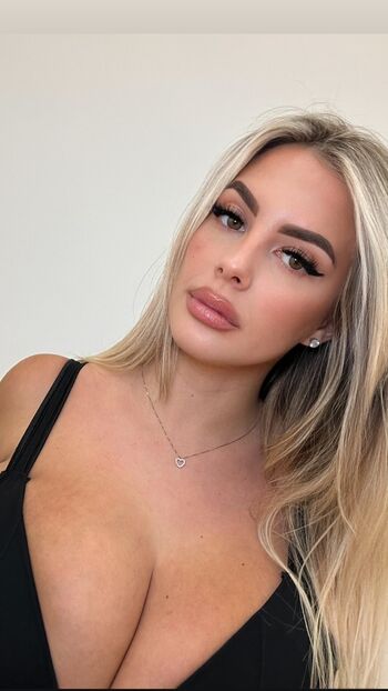Full leaked Valentina di rocco private onlyfans photo
