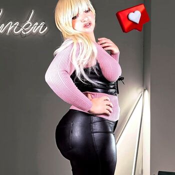 Full leaked Velia drace page private onlyfans photo