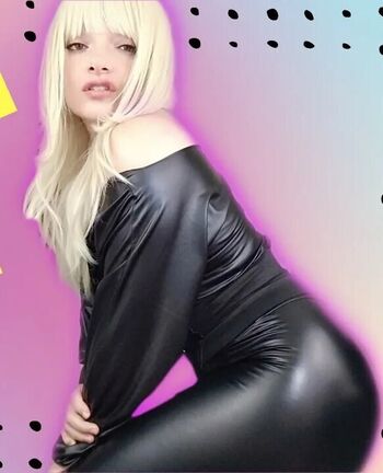 Full leaked Velia drace page private onlyfans photo