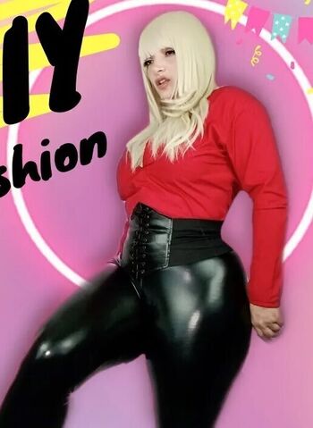 Full leaked Velia drace private onlyfans photo