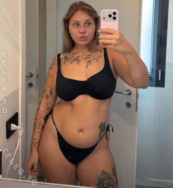 Full leaked Viky kid private onlyfans photo