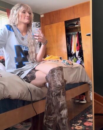 Full leaked Wheezyblonde private onlyfans photo