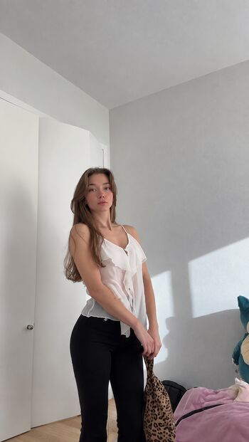 white_bvnny