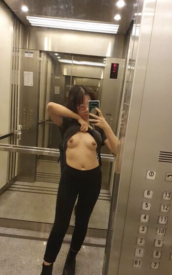 Full leaked Emily bloom / private onlyfans photo
