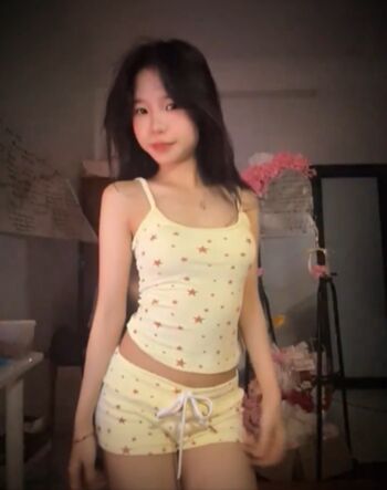 Full leaked Wendy baby girl/ private onlyfans photo