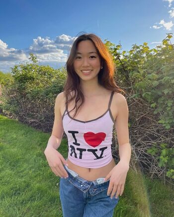 Full leaked Iris xiao/ private onlyfans photo