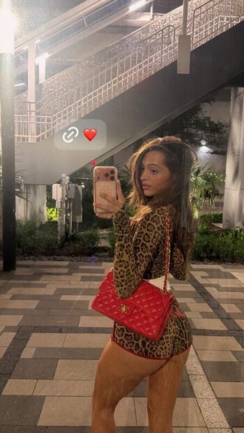 Full leaked Woah vicky  page private onlyfans photo