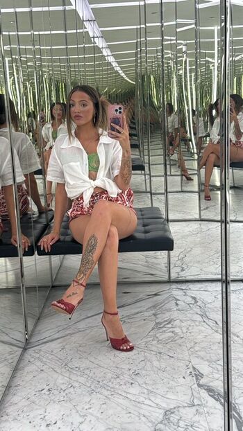 Full leaked Woah vicky  page private onlyfans photo
