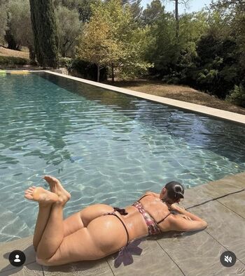 Full leaked Yesjulz private onlyfans photo