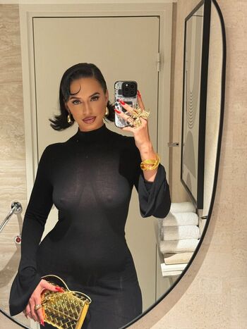 Full leaked Yesjulz private onlyfans photo