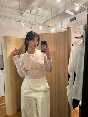 Full leaked Yesjulz private onlyfans photo