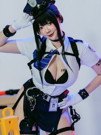 Ying Tze