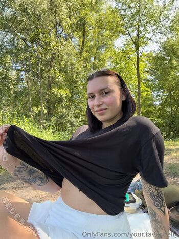 Full leaked Yourfavxshelly private onlyfans photo