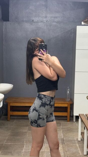 Full leaked Yquen page private onlyfans photo