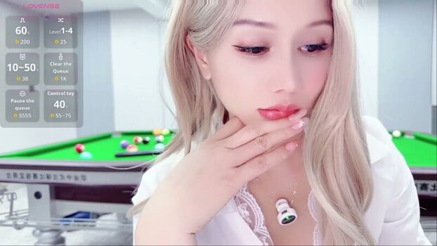 Full leaked Steamybee/ private onlyfans photo