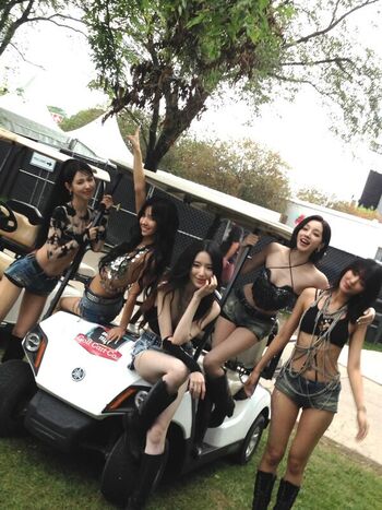 Full leaked Indonesian girls / private onlyfans photo
