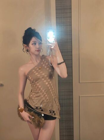 Full leaked Loonakia / private onlyfans photo