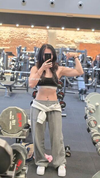 Full leaked Lil hanne/ private onlyfans photo